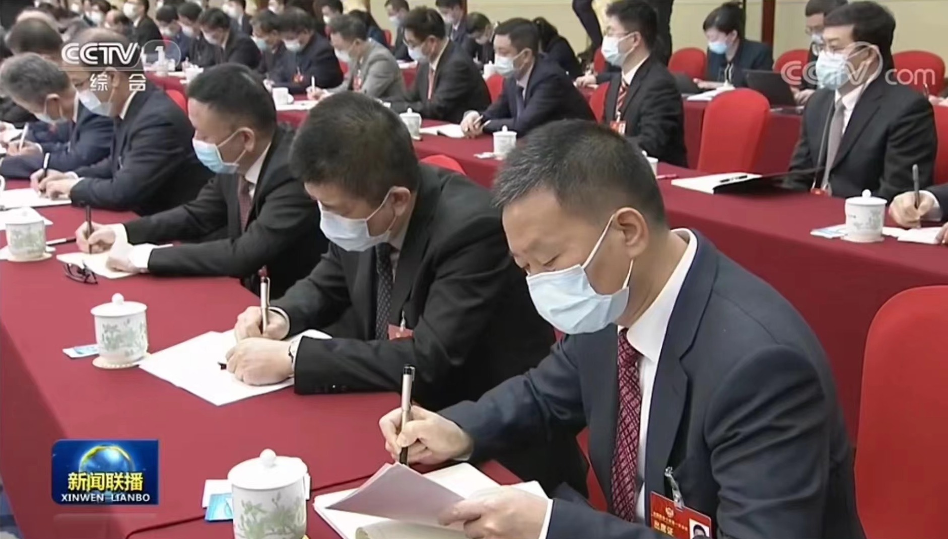 四川新闻联播｜费功全委员：肩负社会责任 促进共同富裕